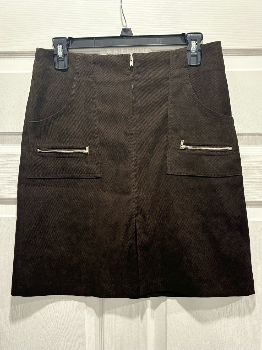 Exact Change Brown Corduroy
Stretch Y2K Skirt Sz 5 Light Pockets Belt Loop Euc